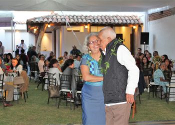 Celebran cumpleaños del “patrón” Epifanio López López