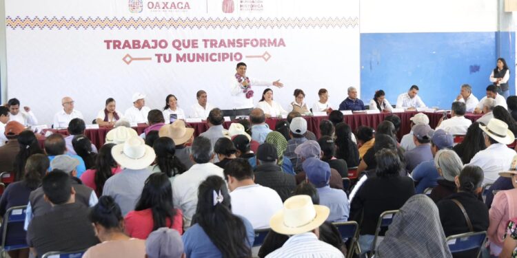 Realiza gobernador gira por valles centrales