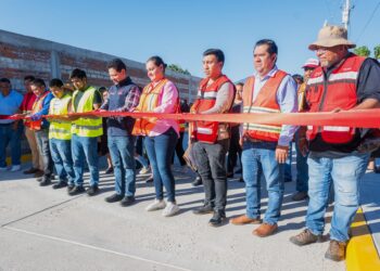 Entrega administración municipal obra en la colonia La Soledad