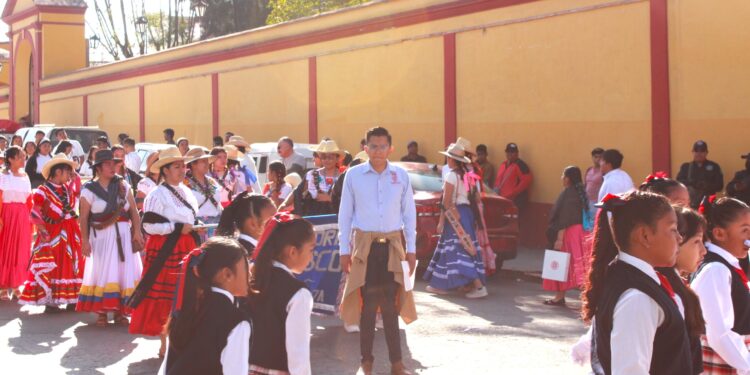 ¡YO LO VI…CON MI CAMARITA!