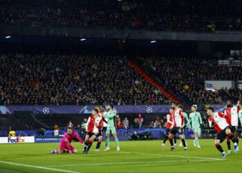 ¡Cae el equipo de Santiago Jiménez, el Feyenoord, tras un partido desastroso, 1-3 frente al Atlético de Madrid!