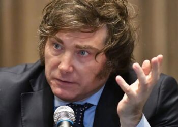 Primeras reacciones adversas a los planes del presidente electo de Argentina