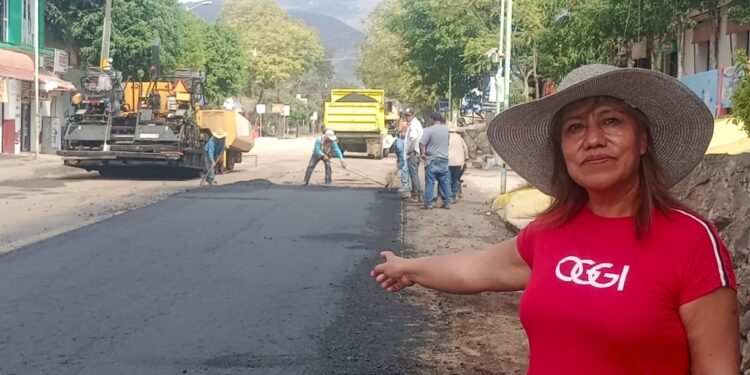 Sindicatura Municipal de Tlacolula, solicitan a usuarios que utilicen vías alternas para evitar congestiones vehiculares, ante obras de reencarpetamiento