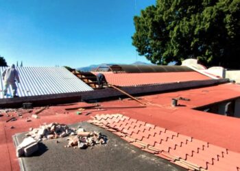 Realiza administración de Heliodoro Morales Mendoza, trabajos de mantenimiento en el edificio del Teatro “Celestino Pérez y Pérez”