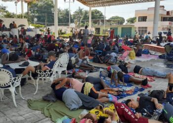 Se entrega a las autoridades en Mapastepec Chiapas, caravana de migrantes