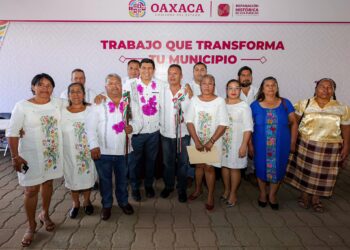 Recorre gobernador diversas localidades del valle de Tlacolula