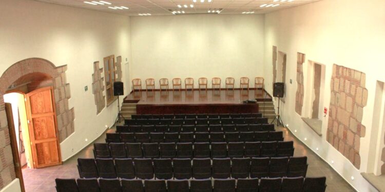 Después de trabajos de mantenimiento, reanudan actividades en el teatro Celestino Pérez Y Pérez