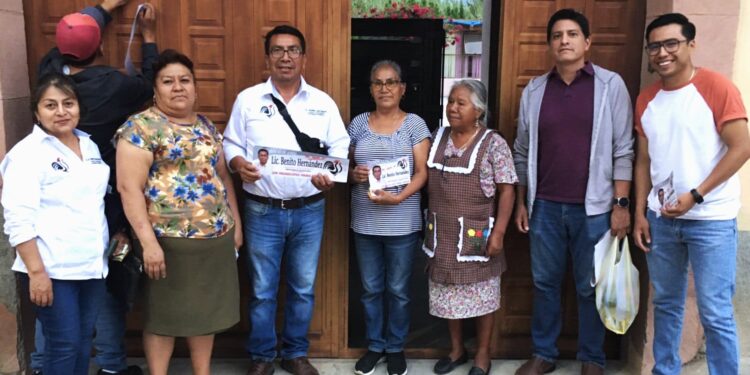 Recorre candidato Independiente a la presidencia, diversos sectores en Tlacolula